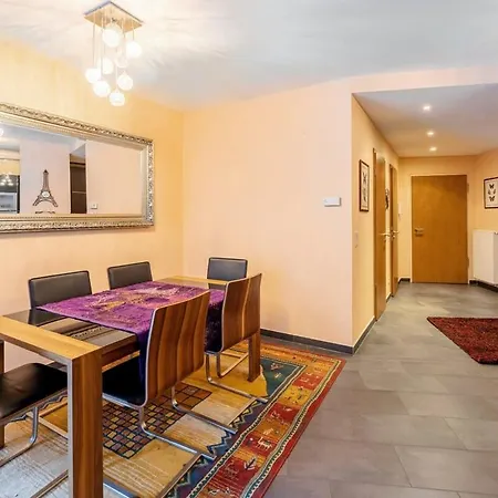 Stylish 2-bed Gem, Nature & Comfort *