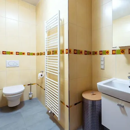 Stylish 2-bed Gem, Nature & Comfort